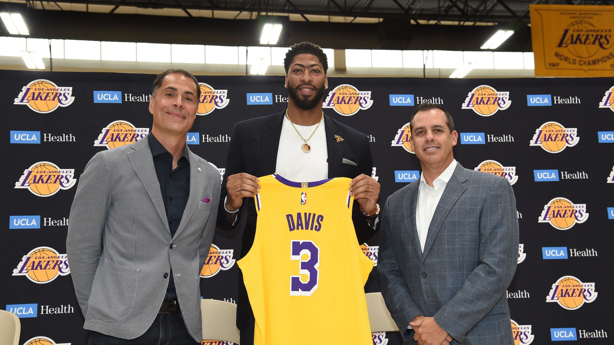 Los Angeles Lakers in win-now mode with Anthony Davis and LeBron James ...