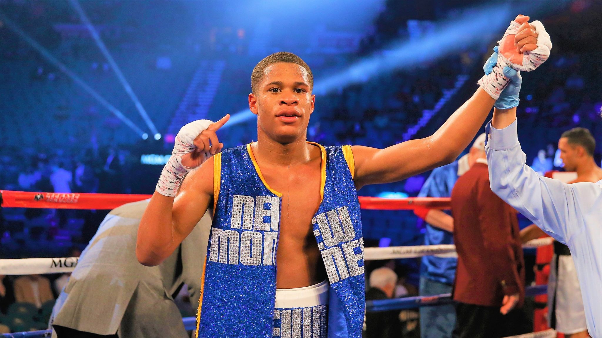 Haney vs Abdullaev Can Devin Haney emulate Floyd Mayweather to