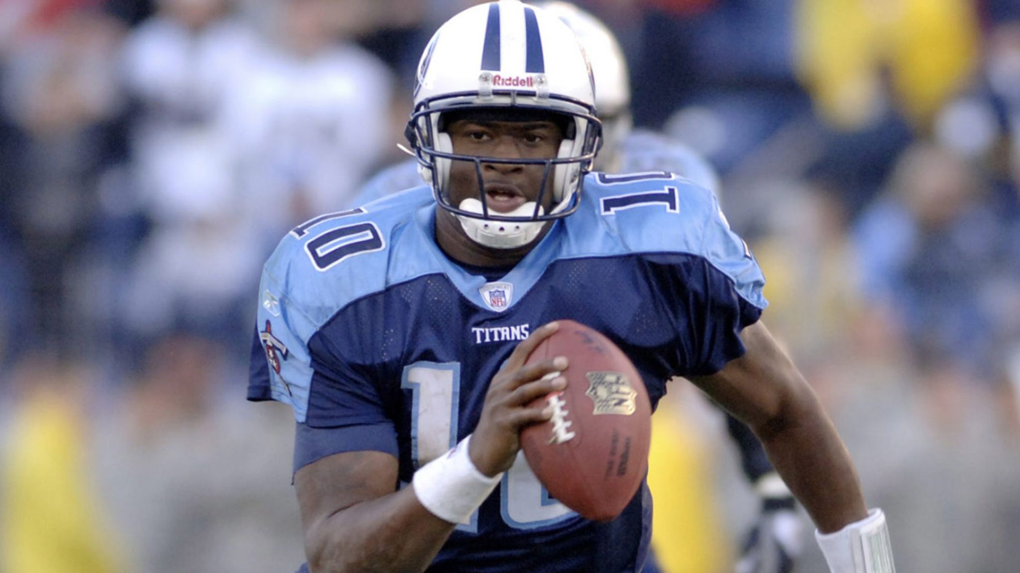 Tennessee Titans see more maturity from Vince Young