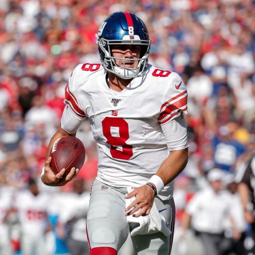 Daniel Jones gives Giants hope