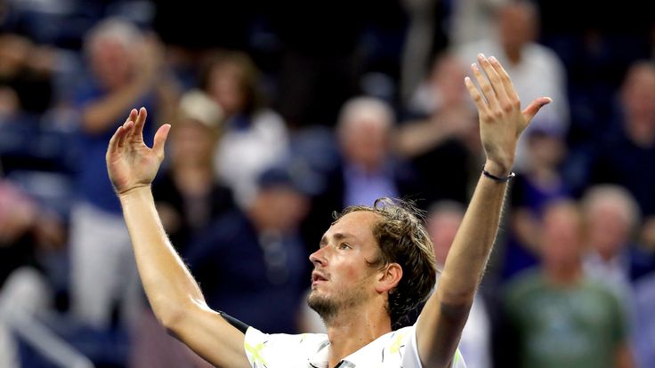 Daniil Medvedev will face Grigor Dimitrov in the US Open semi-finals on Friday