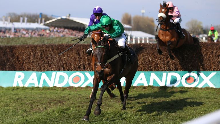 Kildisart ridden by Jockey Daryl Jacob 