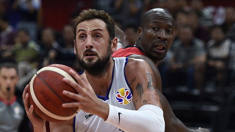 Marco Belinelli evades the Angola defense