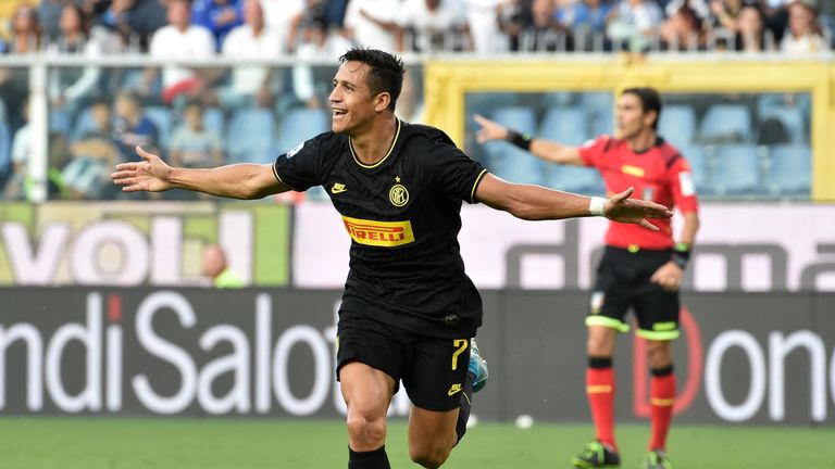 GENOA, ITALY - SEPTEMBER 28: Alexis Sanchez celebrates after score first goal during the Serie A match between UC Sampdoria and FC Internazionale at Stadio Luigi Ferraris on September 28, 2019 in Genoa, Italy.  (Photo by Paolo Rattini/Getty Images)