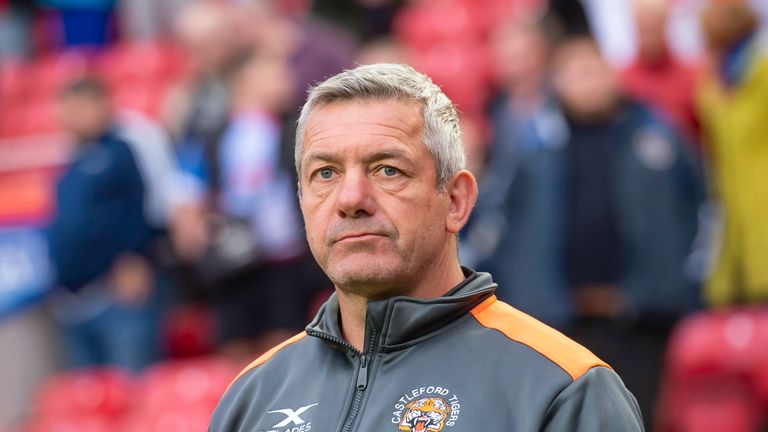 Picture by Allan McKenzie/SWpix.com - 26/05/2019 - Rugby League - Dacia Magic Weekend 2019 - St Helens v Castleford Tigers - Anfield, Liverpool, England - Castleford's coach Daryl Powell dejected after his side's heavy loss to St Helens.