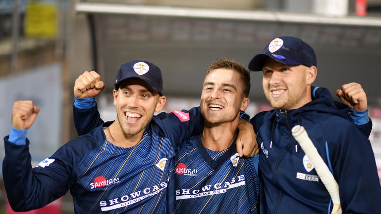 Members of the Derbyshire side celebrate victory during the Vitality T20 Blast match between Gloucestershire and Derbyshire Falcons at Bristol County Ground on September 07, 2019 in Bristol, England. (Photo by Harry Trump/Getty Images)