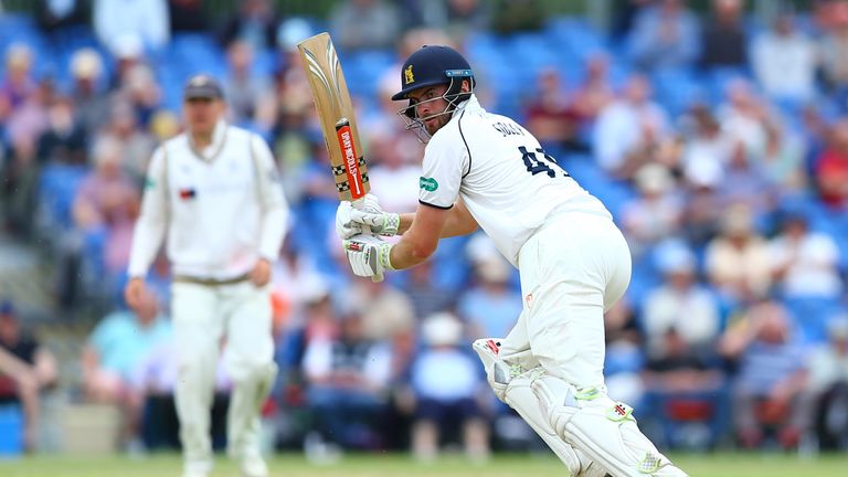 Sibley anotó 215 invictos y 109 para Warwickshire contra Notts en su partido más reciente en el condado