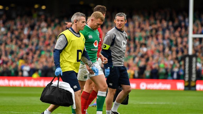 7 September 2019; Keith Earls of Ireland leaves the pitch accompanied by team doctor Dr. Ciaran Cosgrove during the Guinness Summer Series match between Ireland and Wales at Aviva Stadium in Dublin. Photo by Brendan Moran/Sportsfile