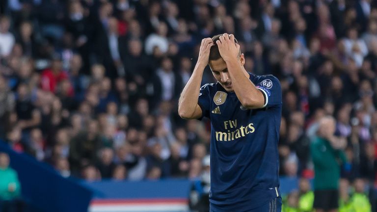 Eden Hazard shows his frustration against Paris Saint-Germain