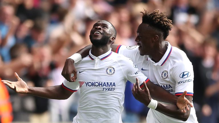 Chelsea&#39;s Fikayo Tomori celebrates scoring his side&#39;s first goal of the game with team-mate Tammy Abraham