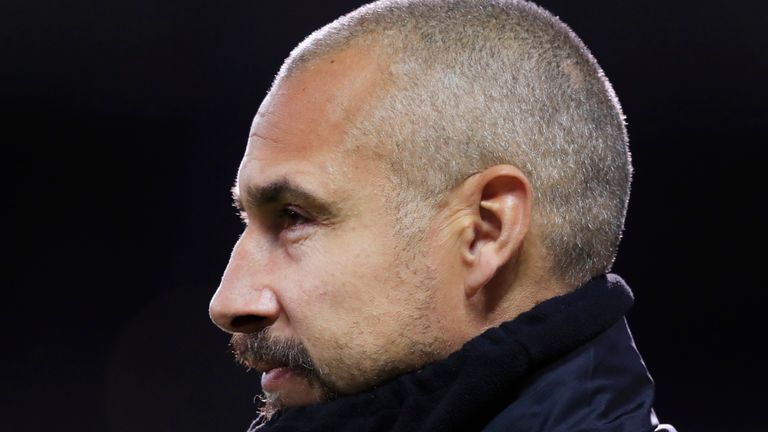 Henrik Larsson está en la carrera para convertirse en el nuevo gerente de Southend