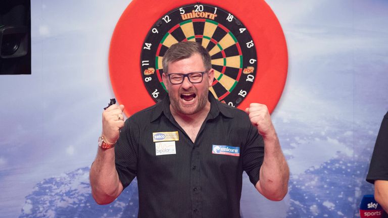 James Wade maintained his 100% record in ranking finals this year, beating Dave Chisnall to win the Players Championship event in Barnsley