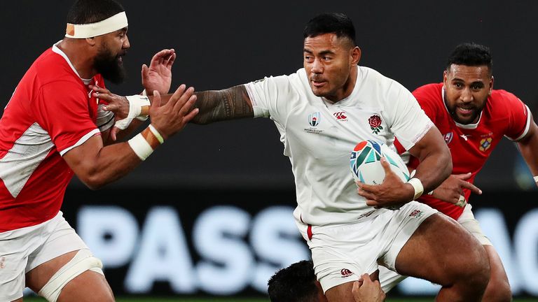 Manu Tuilagi corrió en dos intentos para ayudar a Inglaterra a abrir su campaña de la Copa del Mundo con una victoria