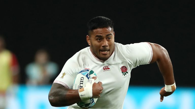 Manu Tuilagi irrumpió en dos intentos de la primera mitad contra Tonga