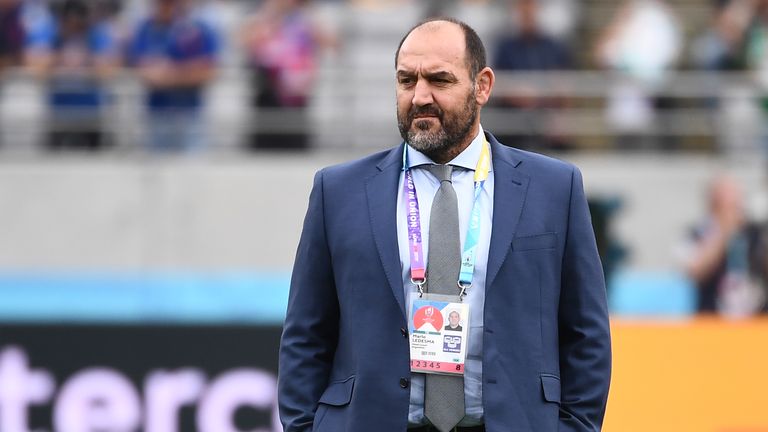 Argentina's head coach Mario Ledesma looks on prior the Japan 2019 Rugby World Cup Pool C match between France and Argentina at the Tokyo Stadium in Tokyo on September 21, 2019. (Photo by FRANCK FIFE / AFP) (Photo credit should read FRANCK FIFE/AFP/Getty Images)