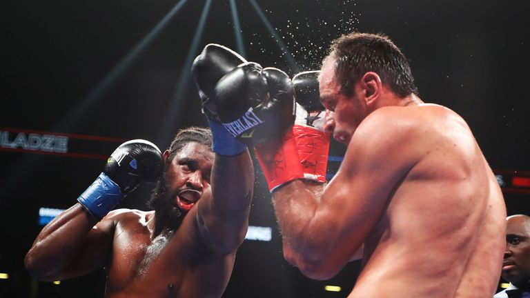 Robert Alphonso (L) has similar measurements but also shares a promoter with Ruiz Jr