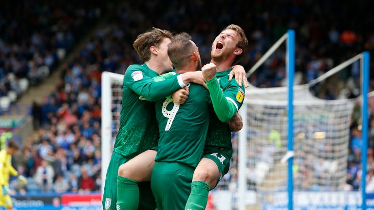 Sam Winnall celebrates his goal for Sheffield Wednesday