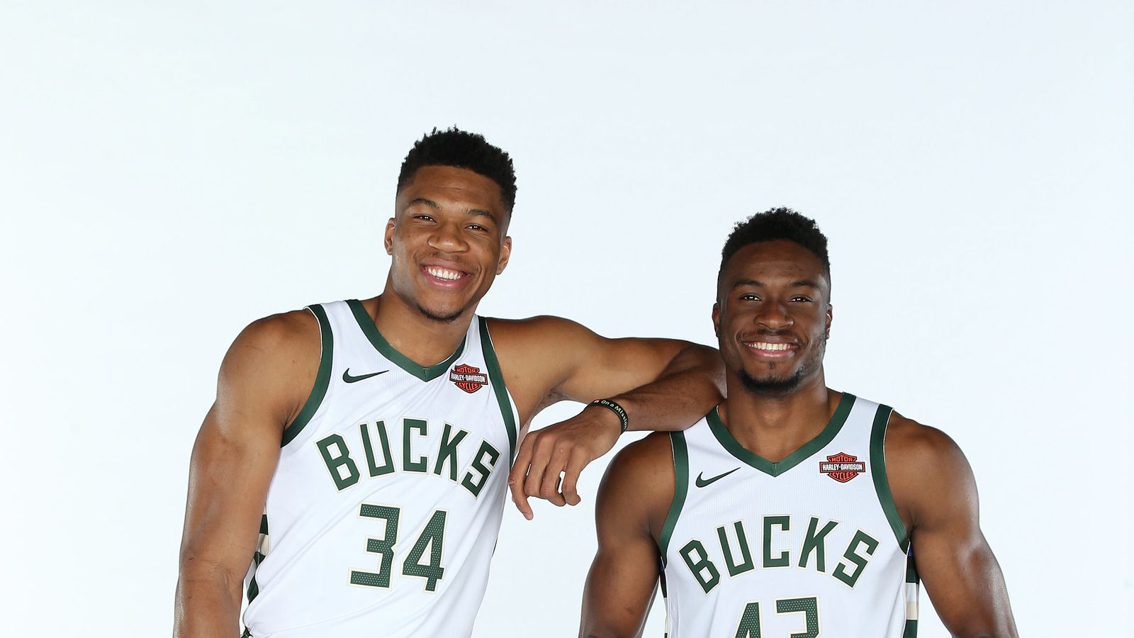 Thanasis Antetokounmpo signs two-year deal with Bucks after Finals win