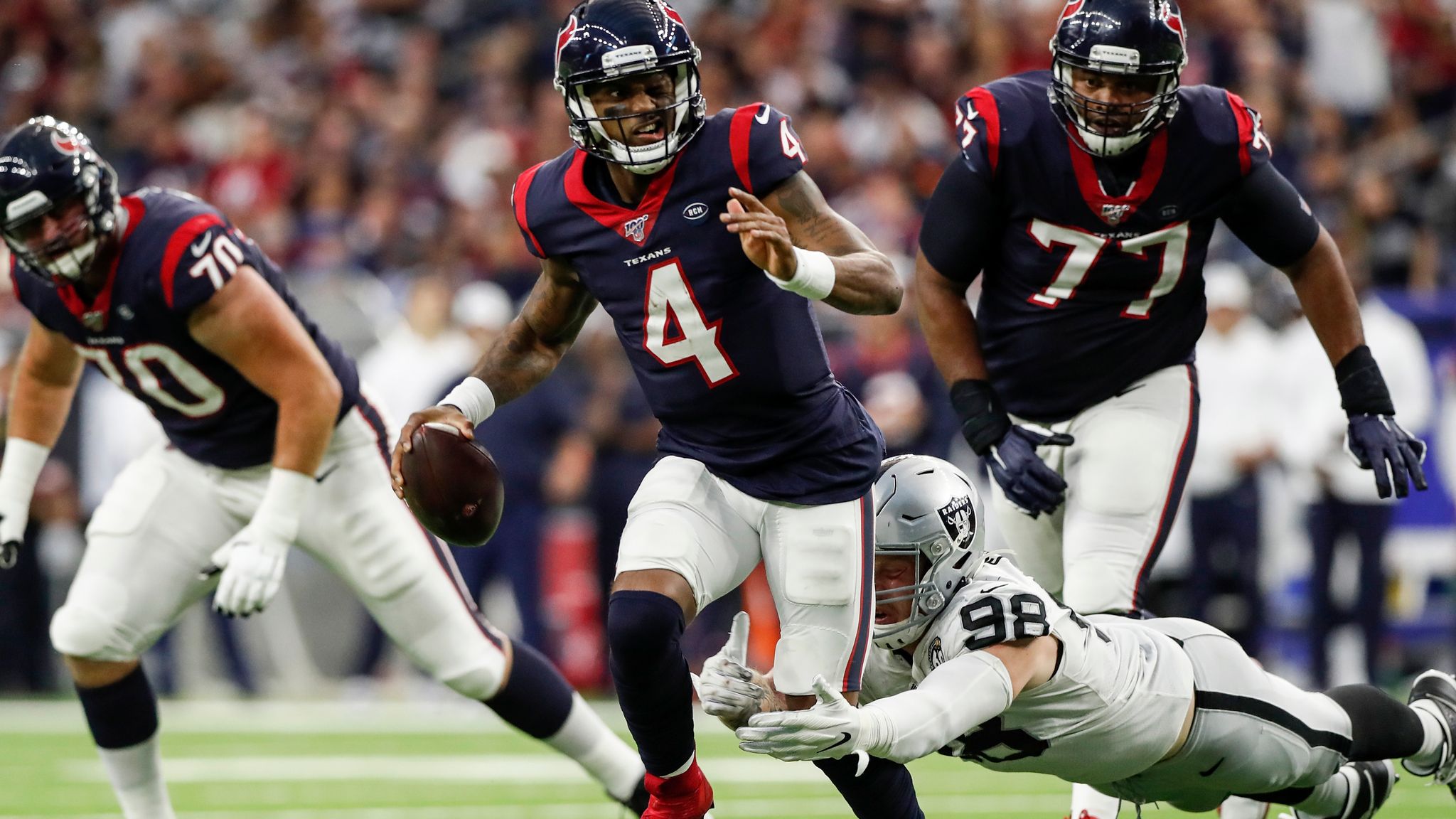 Deshaun Watson spins out of sack, helps Houston Texans finish