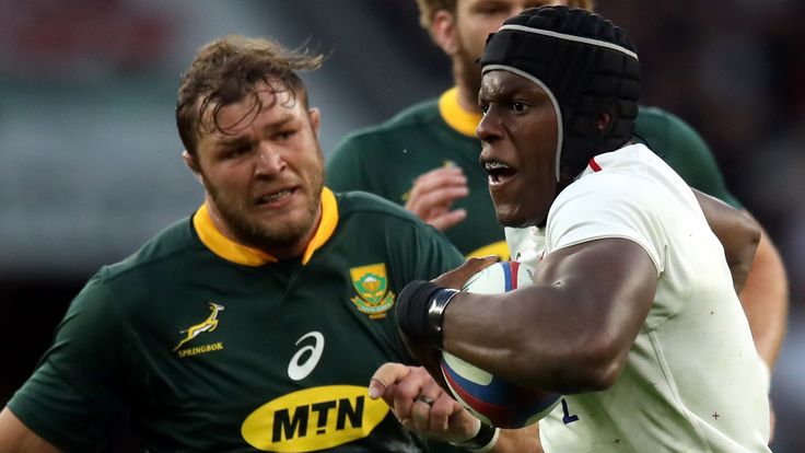 Maro Itoje speeds past Duane Vermeulen during England's win over South Africa in November 2018
