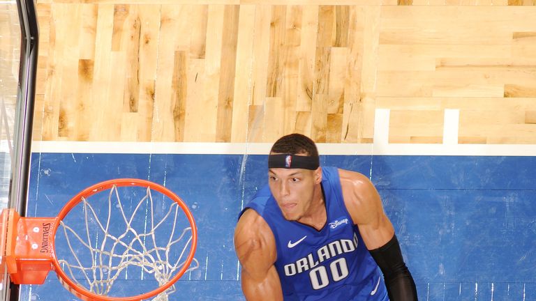 Aaron Gordon throws down a reverse dunk against the New York Knicks