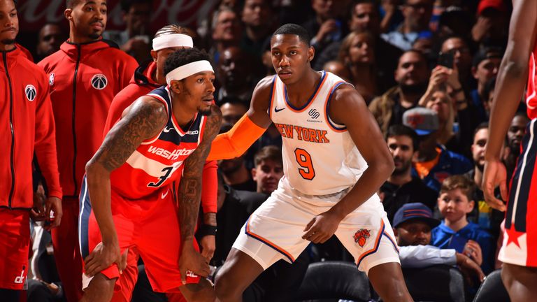 Bradley Beal is guarded by Knicks rookie RJ Barrett