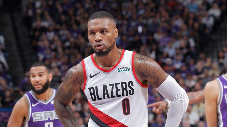 Damian Lillard prepares for a free throw 