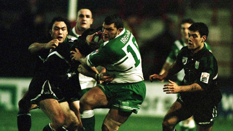 4th Nov 2000: Barrie McDermott of Ireland is tackled by Maori defenders during Rugby League World Cup group 4 game at Tolka Park, Dublin, Ireland. Mandatory Credit: Michael Cooper/ALLSPORT
