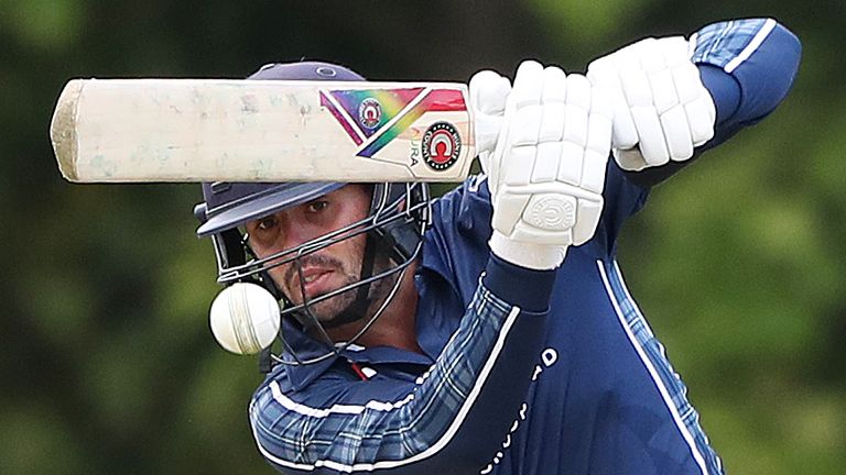 Calum MacLeod ayudó a Escocia a avanzar desde el Clasificatorio para la Copa Mundial T20