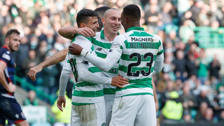Celtic&#39;s Mohamed Elyounoussi celebrates scoring his side&#39;s sixth goal