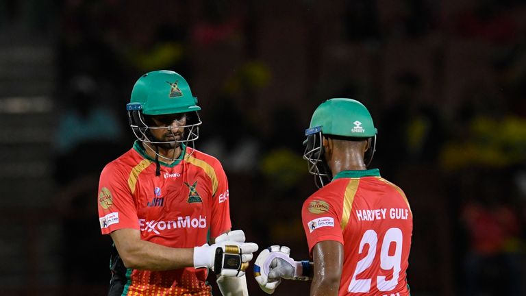 Nicholas Pooran (R) and Shoaib Malik guided Guyana Amazon Warriors to a record 10th successive victory in the 2019 Caribbean Premier League