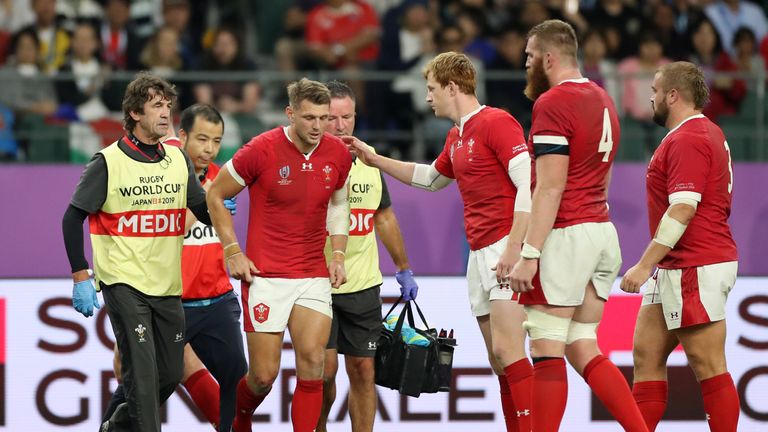 Dan Biggar left the field after an accidental collision with Liam Williams 