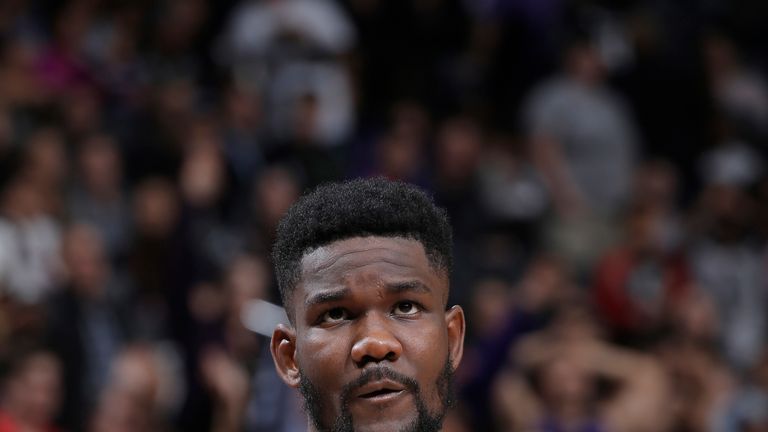 Phoenix Suns center Deandre Ayton