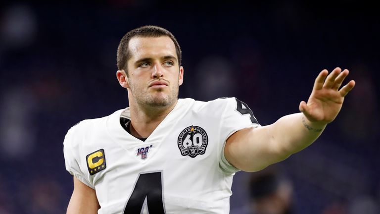Derek Carr leads the league with a 72.1 completion percentage