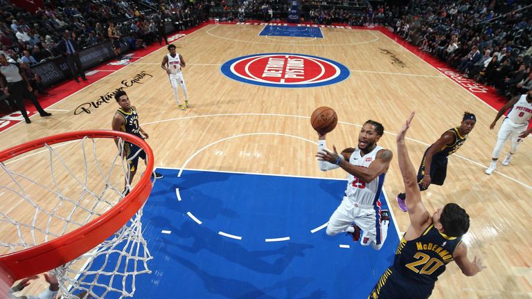 Detroit Pistons guard Derrick Rose shoots the ball against the Indiana Pacers 