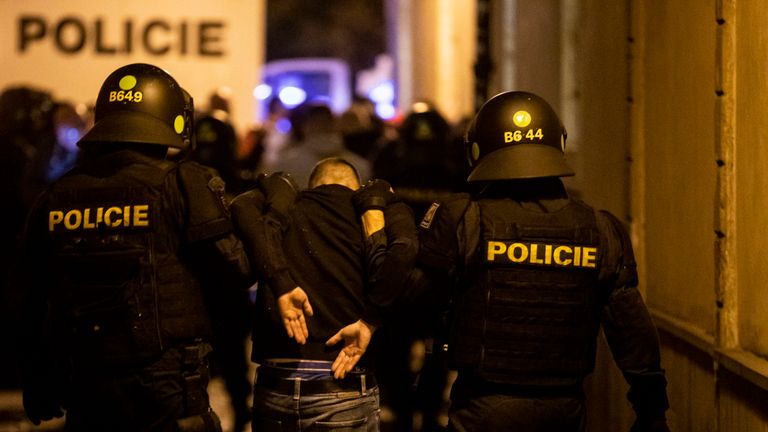 England fans arrested in Prague 