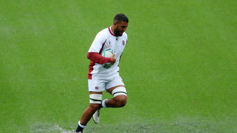 Lewis Ludlam trains in the rain ahead of Saturday's semi-final against New Zealand
