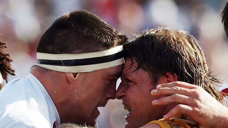 England's Andrew Sheridan and Australia's Matt Dunning go head-to-head in 2007
