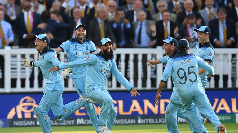 Inglaterra celebra su momento de victoria en la Copa Mundial de Cricket 2019