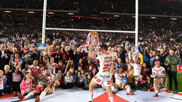 Picture by Simon Wilkinson/SWpix.com 12/10/2019 - Rugby League Betfred Super League Grand Final 2019, Old Trafford Manchester. St Helens v Salford.St. Helens celebrate the win .St. Helens celebrate the win  Lachlan Coote and St. Helen...s celebrate the win with family