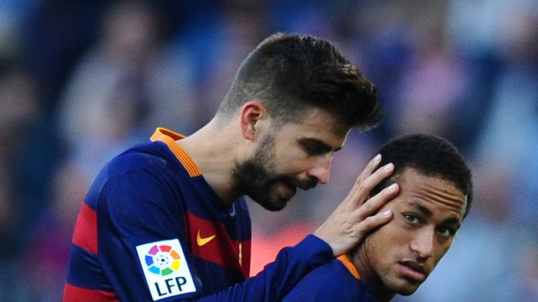 Gerard Pique says Barcelona players were willing to receive delayed payments to re-sign Neymar
