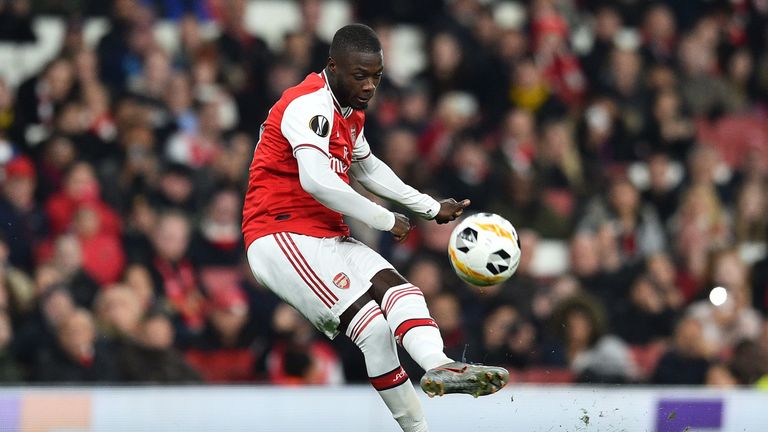 Nicolas Pepe scores from a free-kick against Vitoria