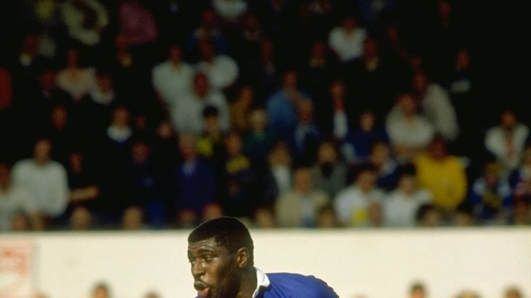 16 Sep 1990: Roy Powell of Leeds in action during a match against Hull at Headingley in Leeds, England. \ Mandatory Credit: Allsport UK /Allsport