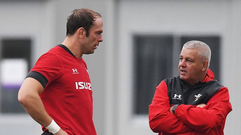 Wales coach Warren Gatland speaks with captain Alun Wyn Jones as the team train at the Rugby World Cup