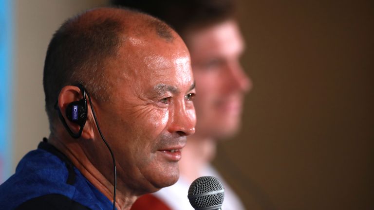 Eddie Jones has encouraged the England squad  to play with &#39;no fear&#39;. 