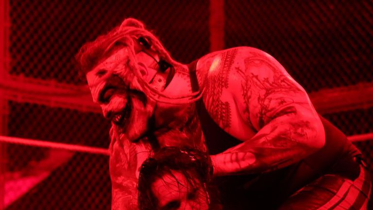 There was a controversial finish to the Seth Rollins-Fiend match at Hell In A Cell