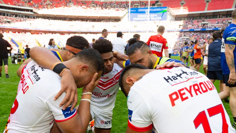 Picture by Richard Blaxall/SWpix.com - 24/08/2019 - Rugby League - Coral Challenge Cup Final - St Helens v Warrington Wolves - Wembley Stadium, London, England - Both sets of players come together to pray at the final whistle