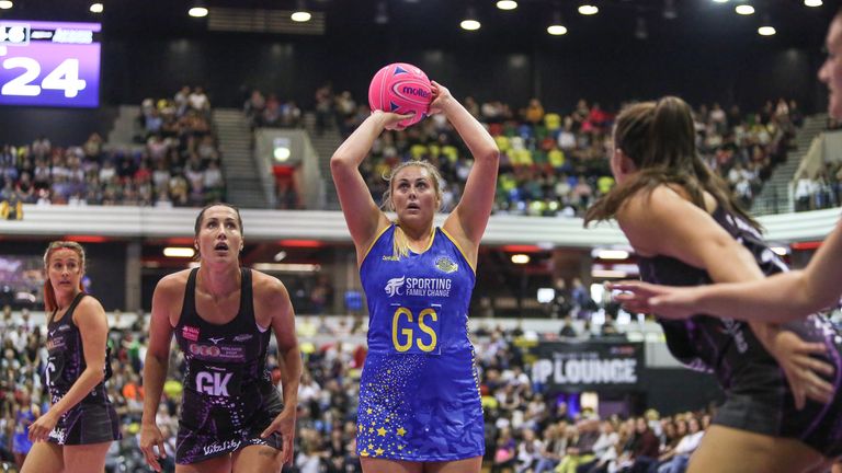 Team Bath Netball’s Kim Commane in action against Saracens Mavericks at the recent Britist Fast5 All-Stars Championships (Credit: Joe Pinchin)