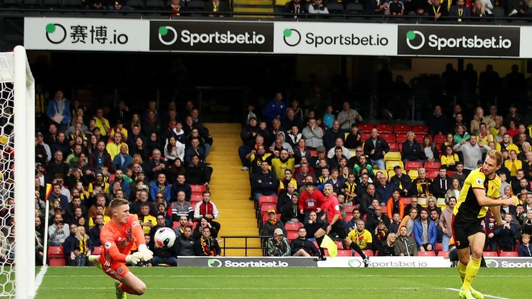 Dean Henderson made two important stops 