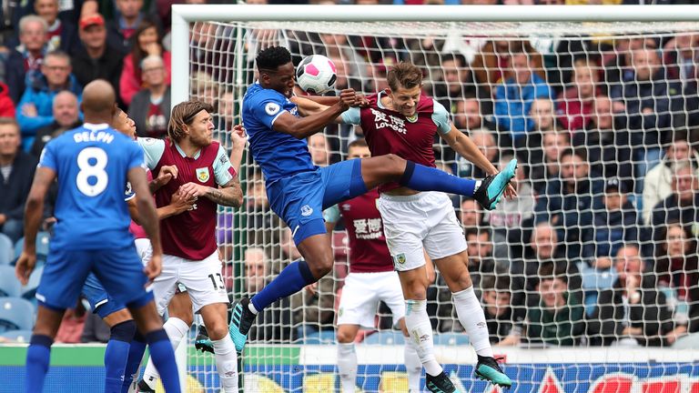  Yerry Mina of Everton battles with James Tarkowski of Burnley